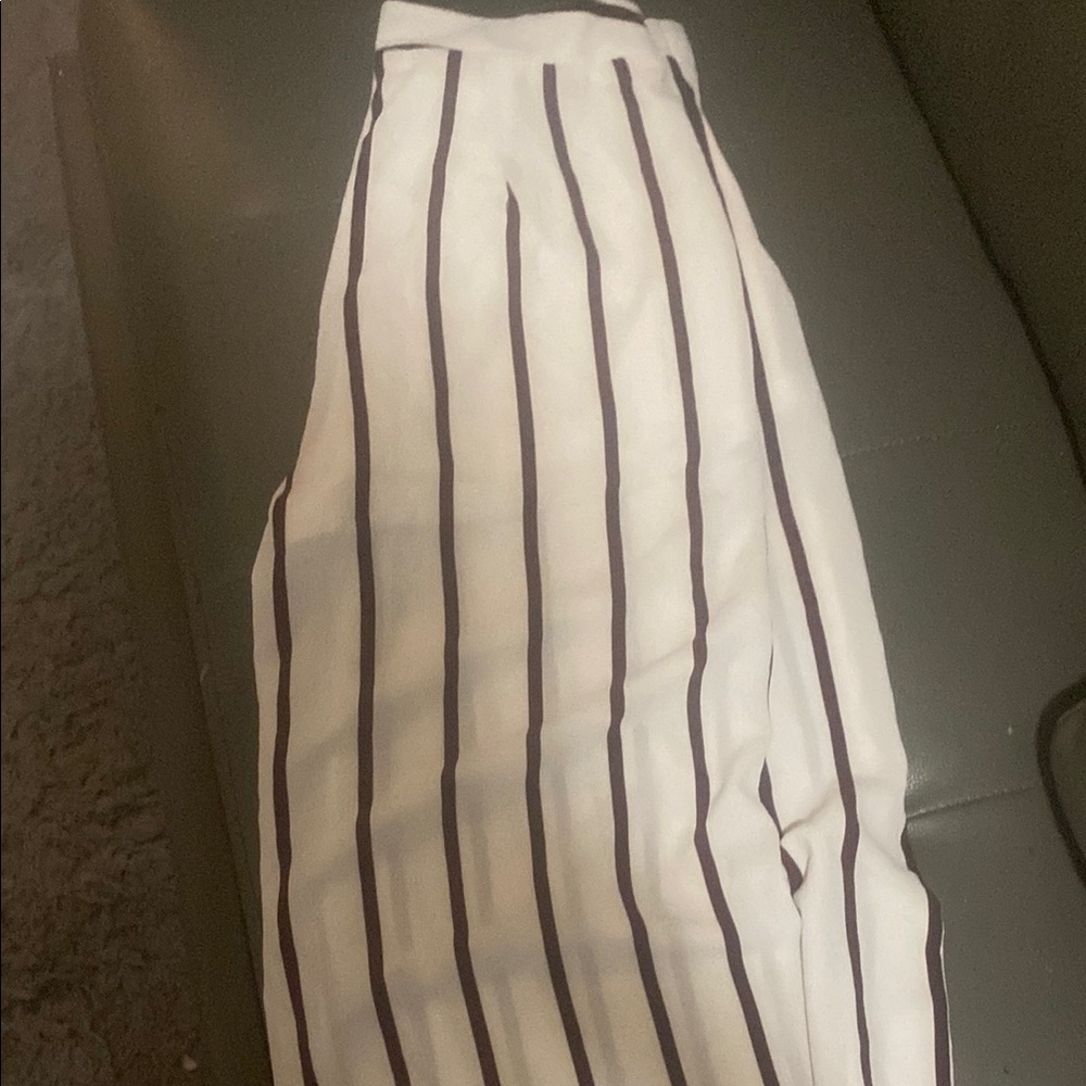 White Pleated Midi Pencil pants  for Resort Wear